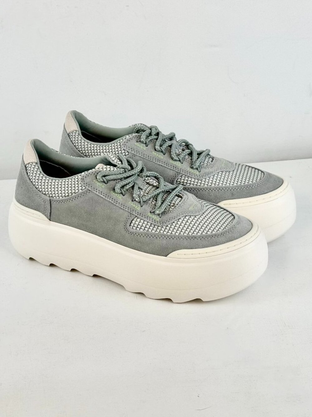 Women's 9.5 UGG Marin Mega Lace Platform Suede Sneakers - Greyhound